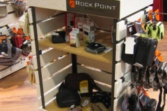 Rockpoint üzletberendezés kellékes állványTervezés T.C.S.Kft